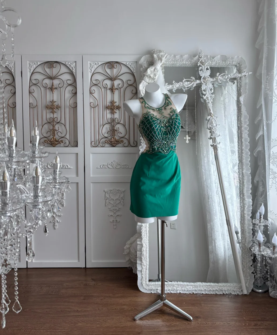 Classical Jewel Neck Beaded Homecoming Dress Green Backless Sheath Birthday Dress GG7402