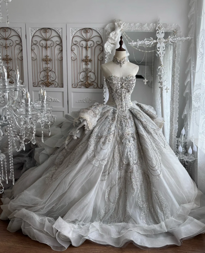 Chic Strapless Wedding Dress Appliques Beading A-Line Bridal Dress GG7404