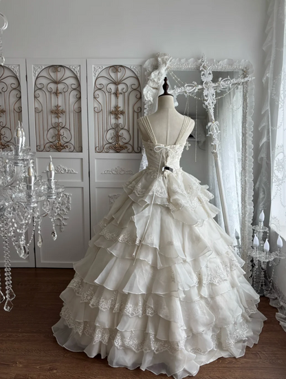 Fascinating Spaghetti Straps Wedding Dress Sequins Appliques Tiered A-Line Bridal Dress GG7413
