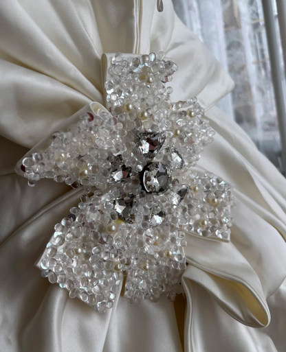Elegant Strapless Satin Wedding Dress Sequins Crystals A-Line Bridal Dress GG7418