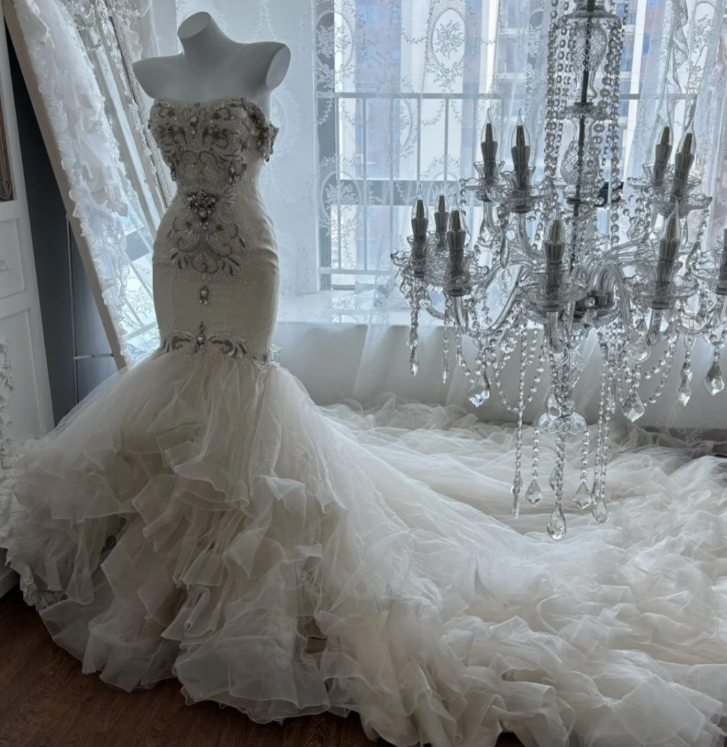 Enchanting Off-Shoulder Beaded Wedding Dress Tulle Mermaid Bridal Dress GG7437