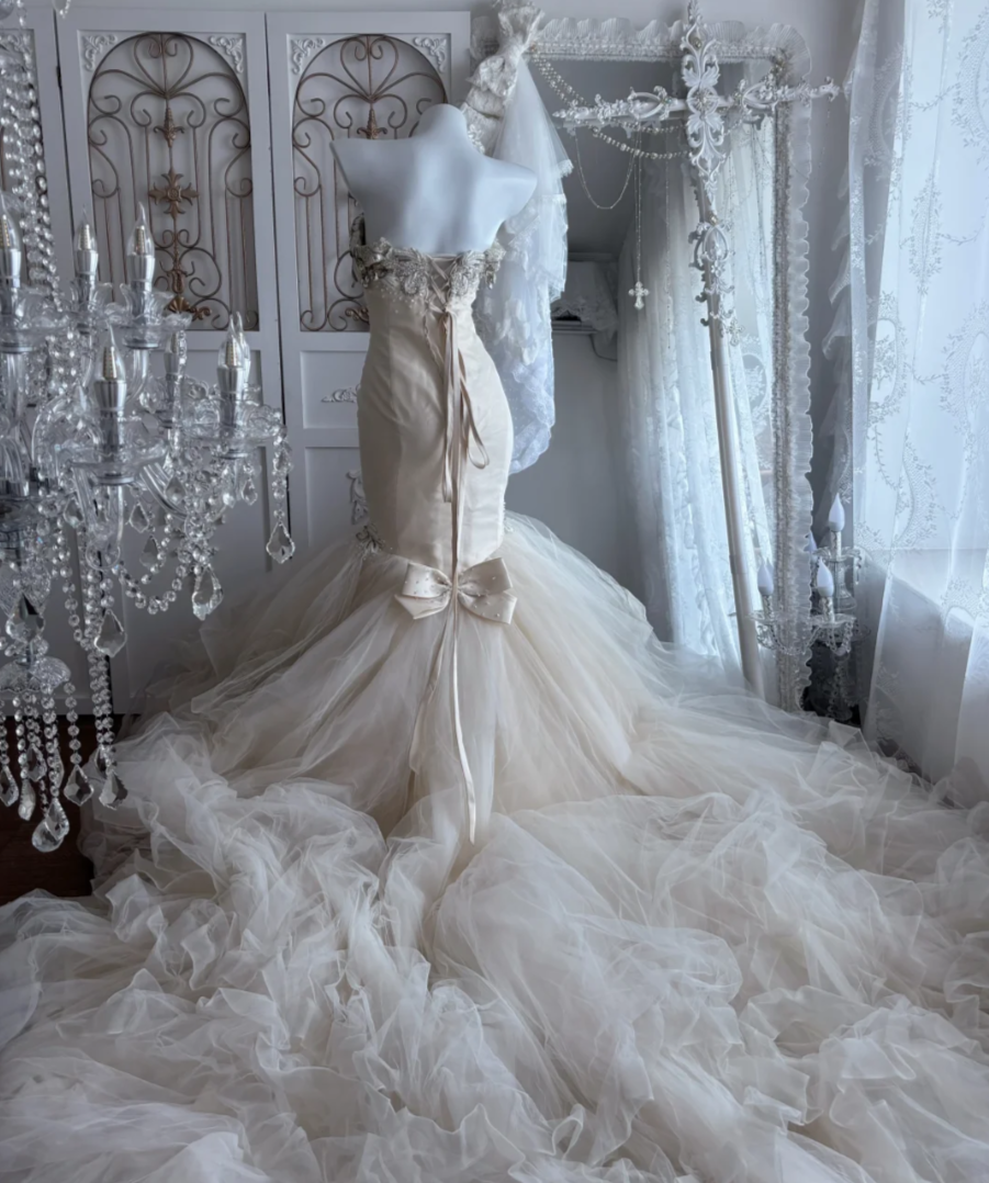 Enchanting Off-Shoulder Beaded Wedding Dress Tulle Mermaid Bridal Dress GG7437