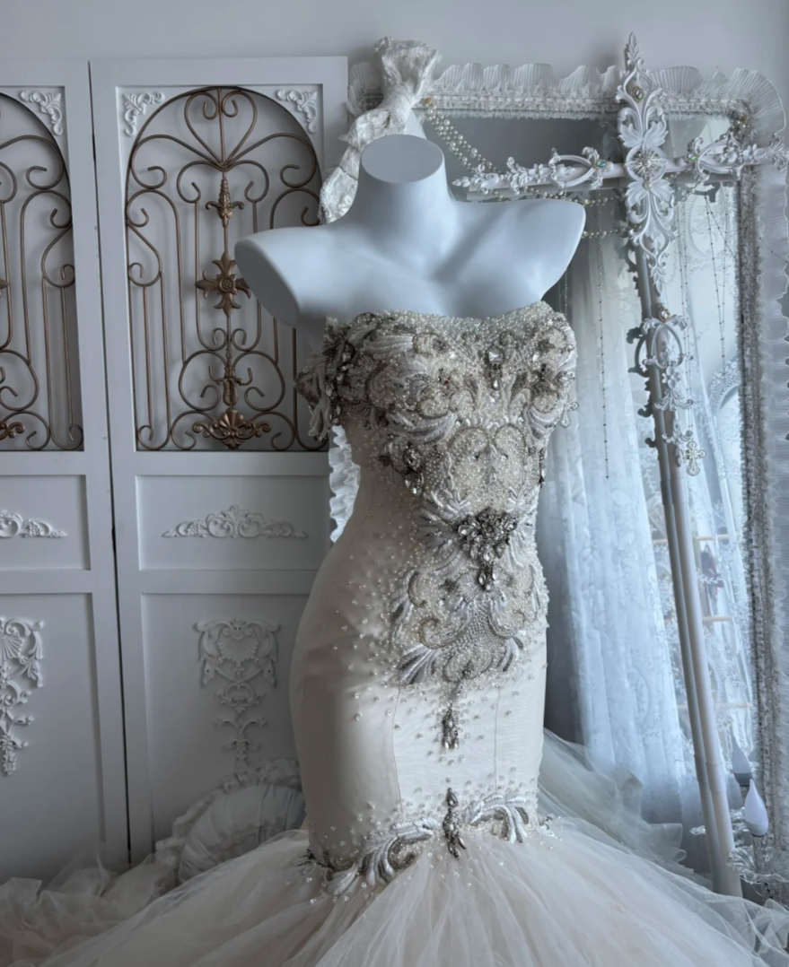 Enchanting Off-Shoulder Beaded Wedding Dress Tulle Mermaid Bridal Dress GG7437