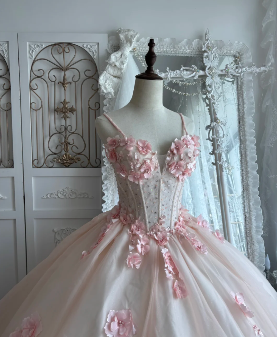 Dreamy Spaghetti Straps Prom Dress Appliques Beads Tulle A-Line Evening Dress GG7441