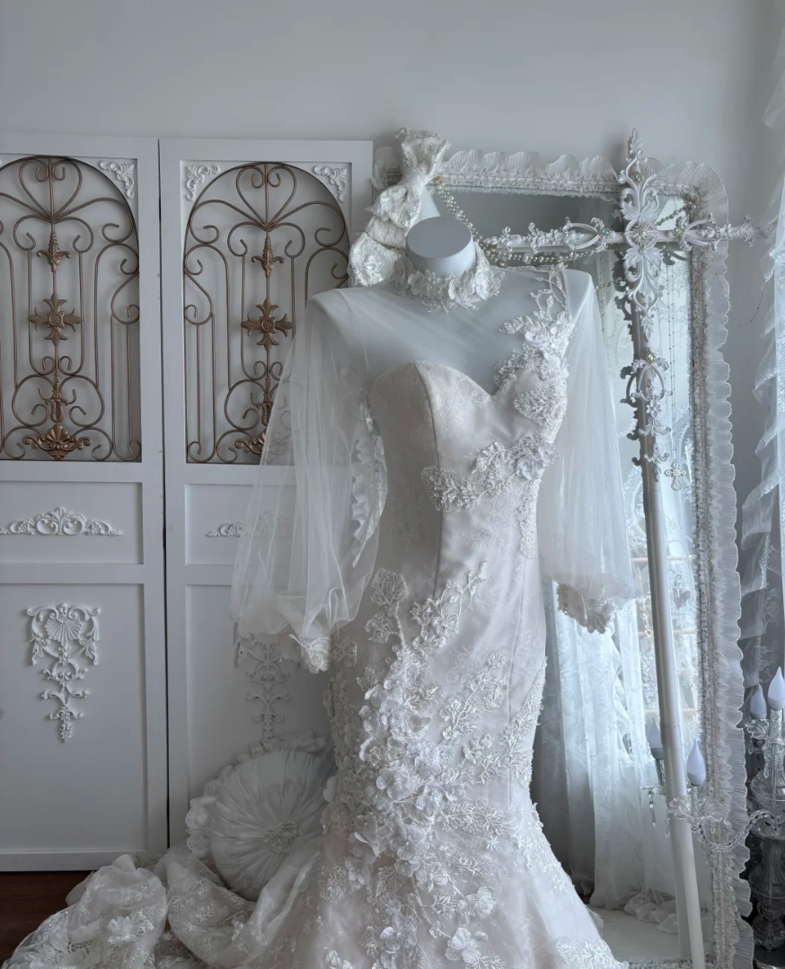 Lovely High Collar Appliques Wedding Dress Long Sleeve Mermaid Bridal Dress GG7445