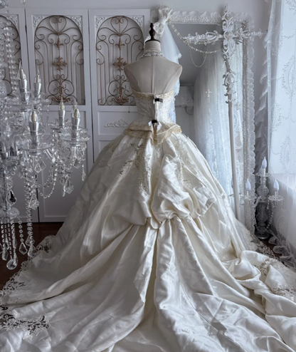 Vintage Strapless Wedding Dress 3D Appliques  Sequins A-Line Bridal Dress GG7447