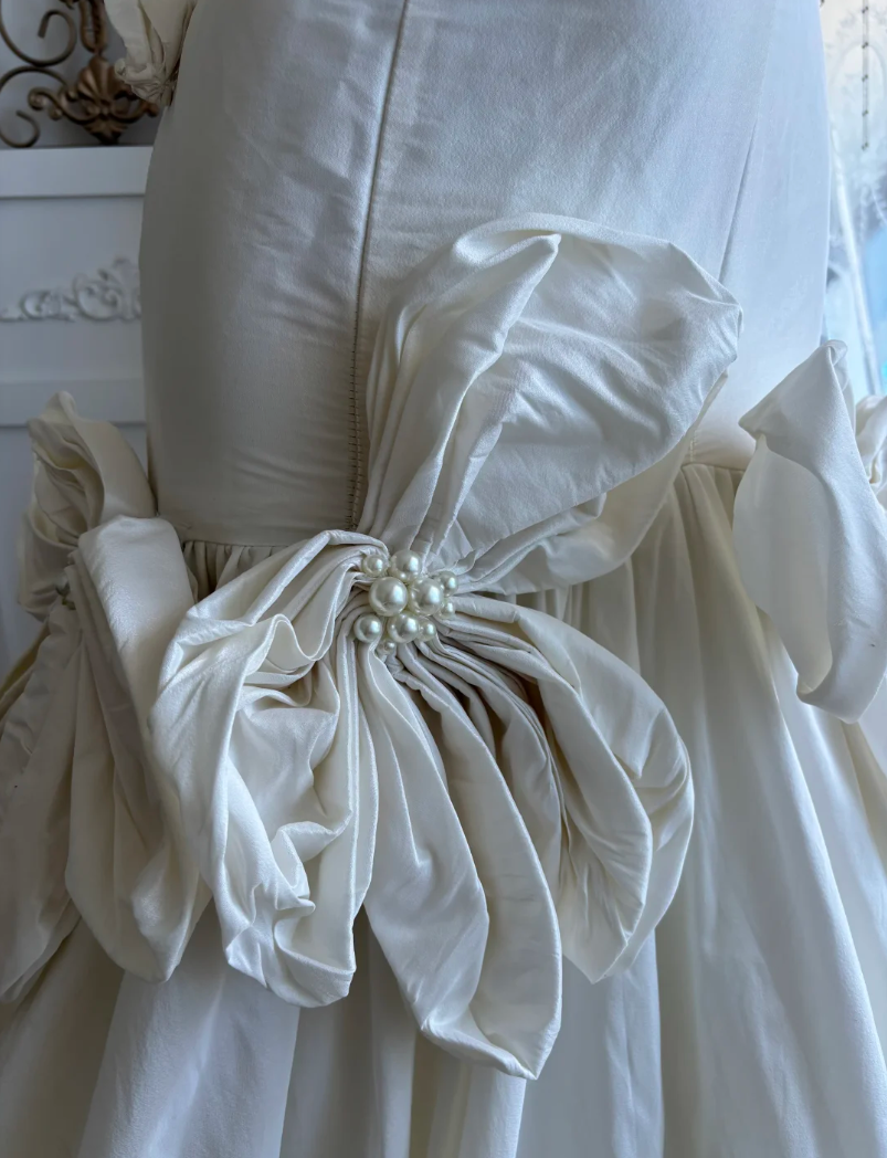Graceful Strapless Satin Wedding Dress Bows Mermaid Bridal Dress GG7448
