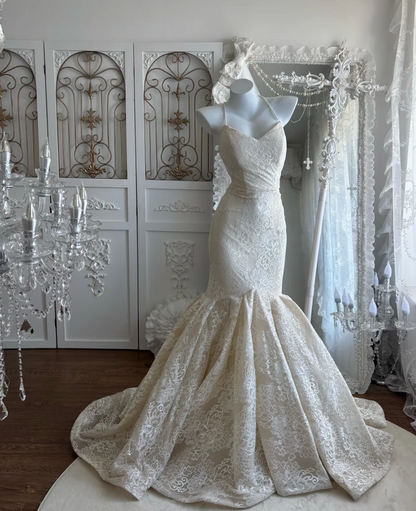 Sleek Halter Neck Wedding Dress Lace Mermaid Bridal Dress GG7451