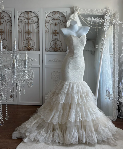 Alluring Strapless Wedding Dress Tiered Lace Mermaid Bridal Dress GG7452