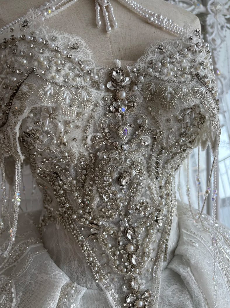 Exquisite Off-Shoulder Homecoming Dress White Beading A-Line Birthday Dress GG7456