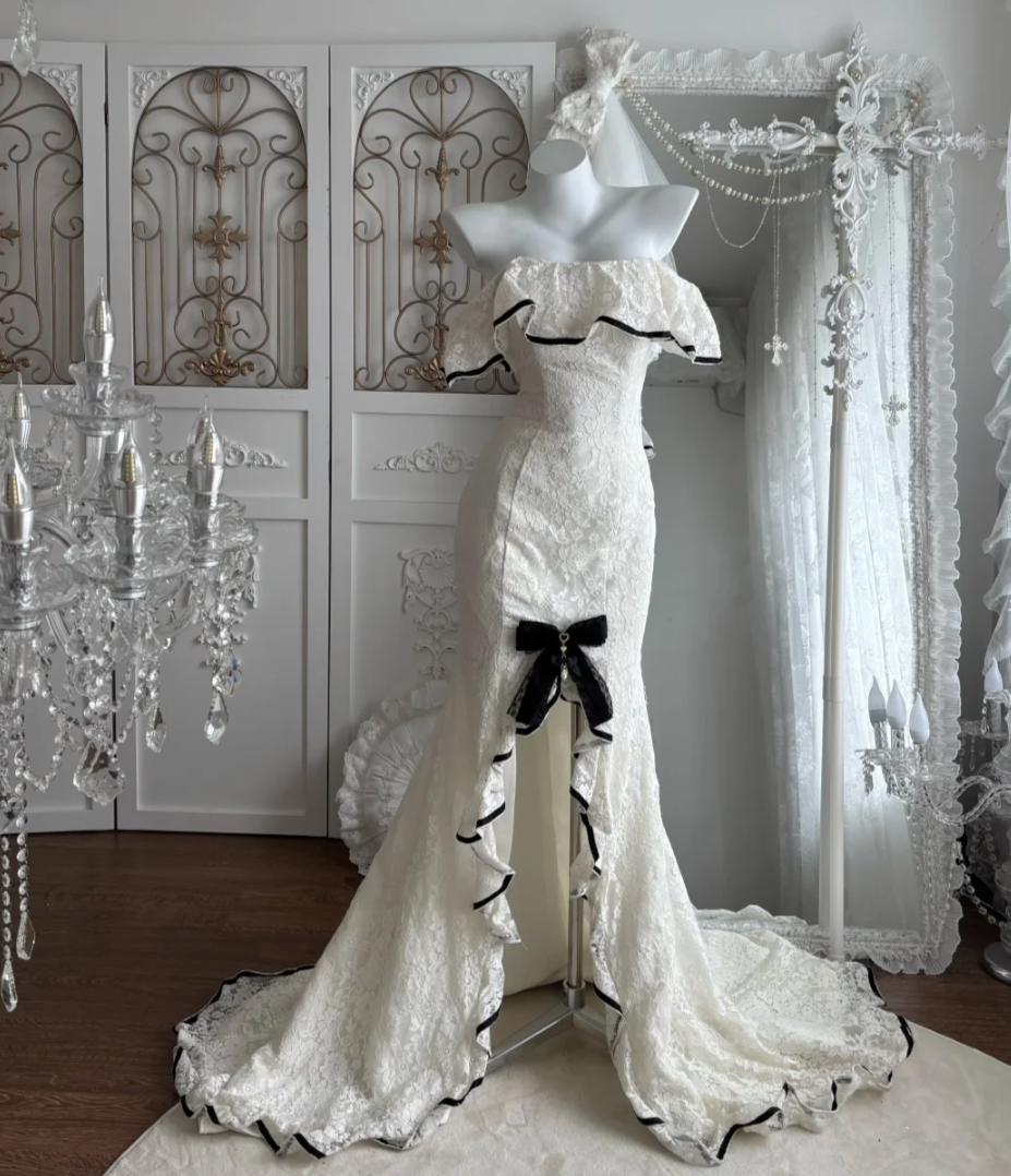 Unique Off-Shoulder White Lace Prom Dress Bow Ruffles Slit Mermaid Evening Dress GG7458