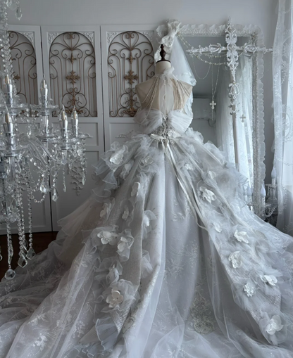 Exquisite Halter Neck Wedding Dress 3D Appliques Rhinestones A-Line Bridal Dress GG7463