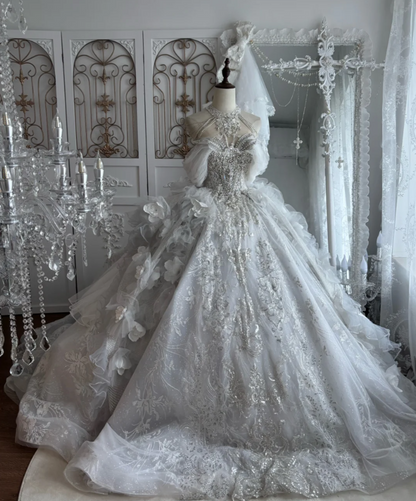 Exquisite Halter Neck Wedding Dress 3D Appliques Rhinestones A-Line Bridal Dress GG7463