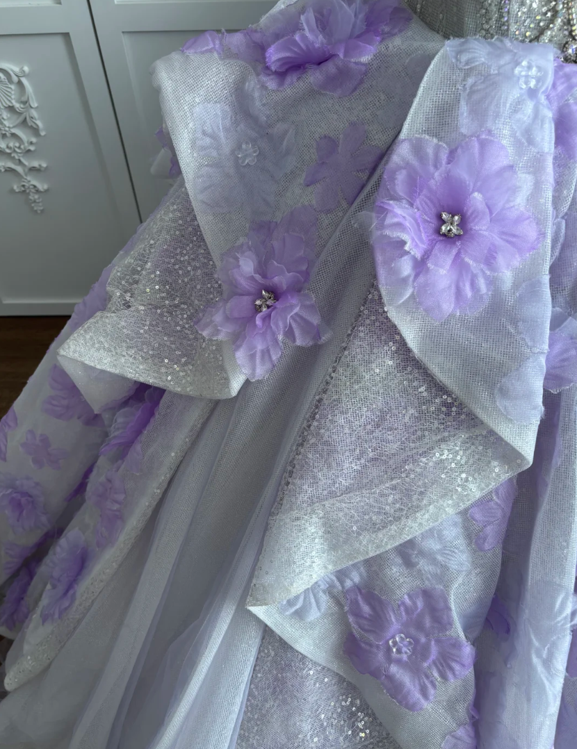 Romantic Strapless Appliques Purple Prom Dress Sequins Ruffles A-Line Evening Dress GG7465