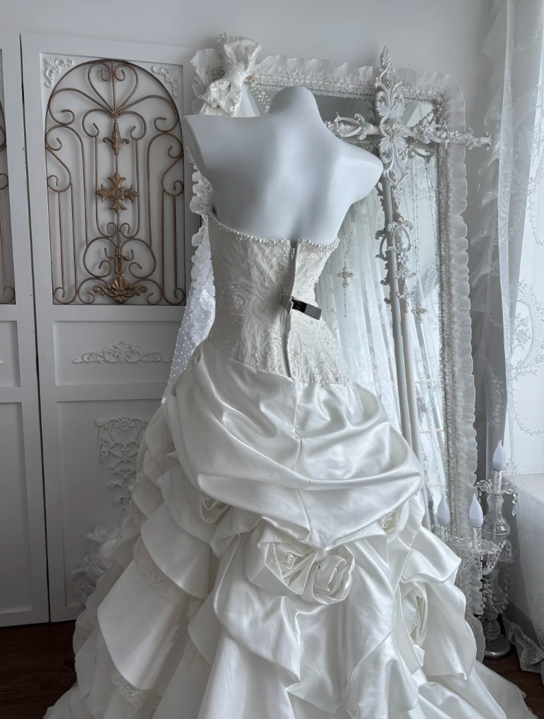Classical Strapless Sequins Wedding Dress Handmade Flowers Tiered Mermaid Bridal Dress GG7469