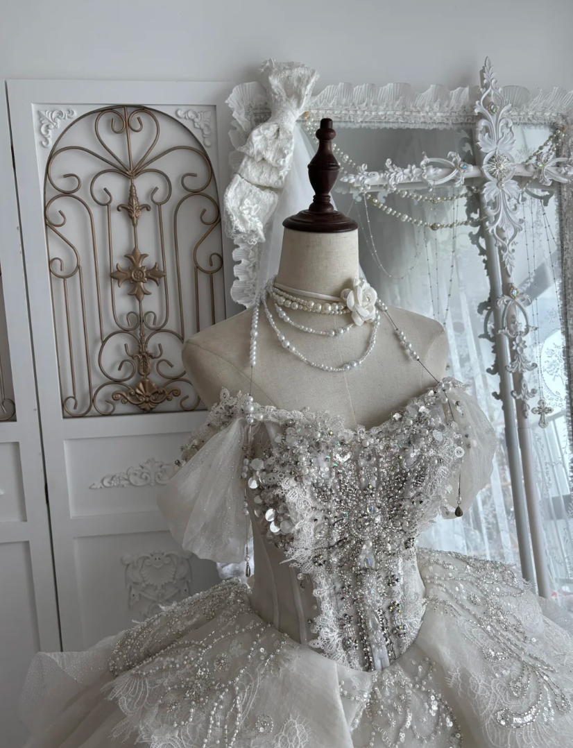 Romantic Off-Shoulder Homecoming Dress White Beading Tulle A-Line Birthday Dress GG7470