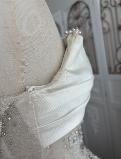 Luxurious Strapless Beading Wedding Dress Sequins A-Line Bridal Dress GG7472