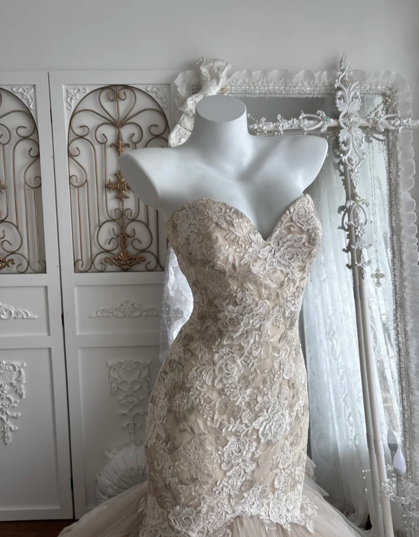 Glam Strapless Beige Prom Dress Appliques Tulle Mermaid Evening Dress GG7476