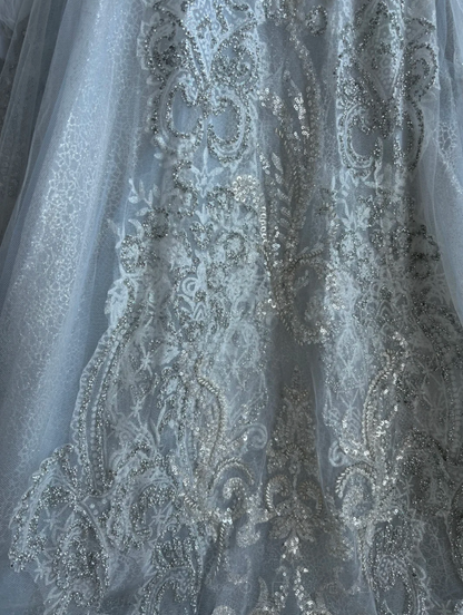 Exquisite Halter Neck Beading Wedding Dress Ruffles Sequins A-Line Bridal Dress GG7480