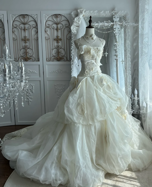 Romantic Strapless Tiered Wedding Dress Appliques Bow Sequins A-Line Bridal Dress GG7521