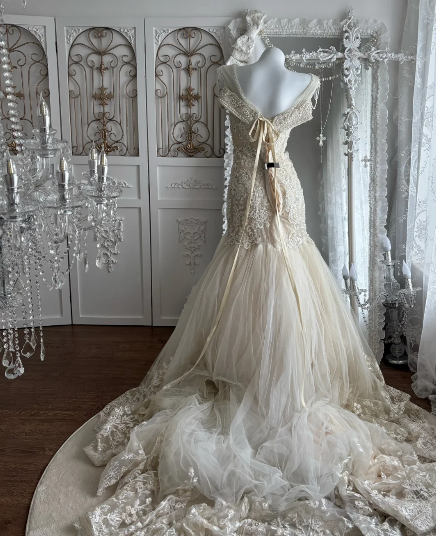 Classical Off-Shoulder Wedding Dress Appliques Sequins Mermaid Bridal Dress GG7523