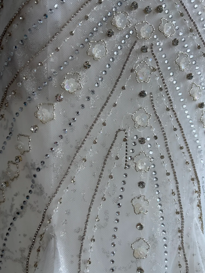 Luxurious Spaghetti Strap Wedding Dress Beading Sequins Mermaid Bridal Dress GG7529