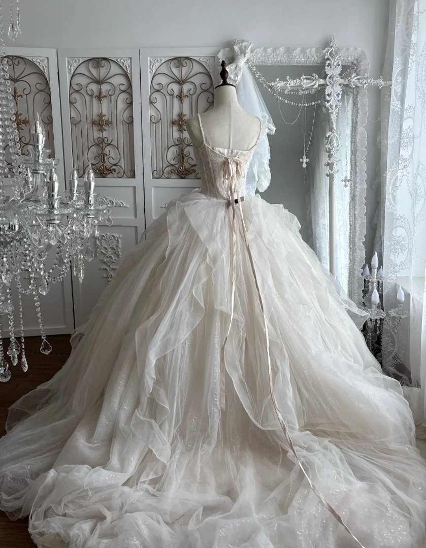 Alluring Spaghetti Straps Wedding Dress Lace Sequins Tulle A-Line Bridal Dress GG7531