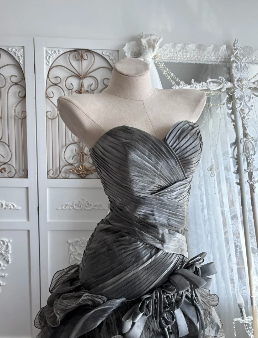 Gorgeous Sweetheart Neck Prom Dress Gray Ruffles Tulle A-Line Evening Dress GG7540