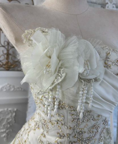Ornate Strapless Tiered Wedding Dress Sequins Handmade Flowers A-Line Bridal Dress GG7550