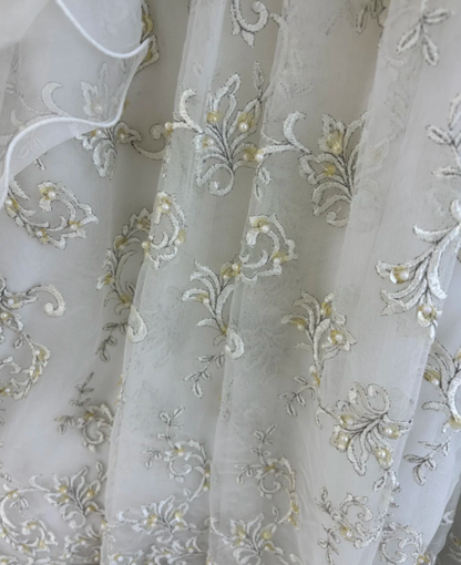 Ornate Strapless Tiered Wedding Dress Sequins Handmade Flowers A-Line Bridal Dress GG7550