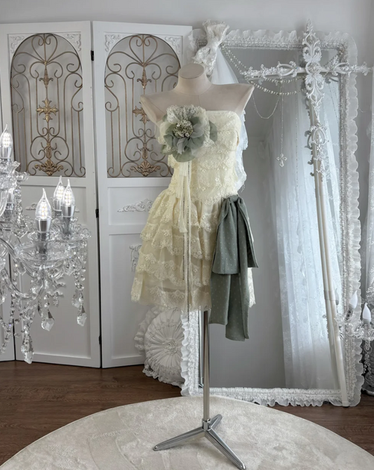 Classical Strapless Ivory Homecoming Dress Floral Tiered Lace A-Line Birthday Dress GG7558