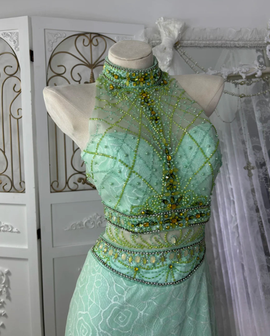 Vintage Halter Neck Lace Green Prom Dress Beading Backless A-Line Evening Dress GG7565