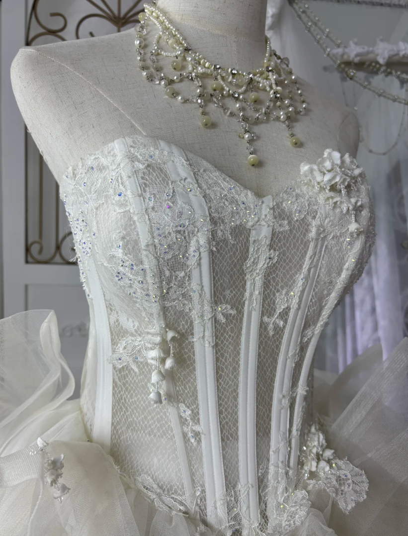 Ornate Strapless Lace Wedding Dress Sequins Tulle A-Line Bridal Dress GG7566