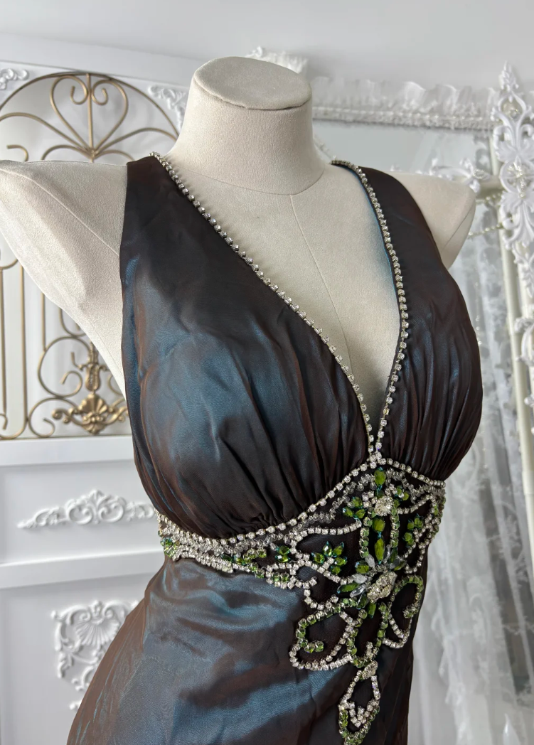 Charming V Neck Prom Dress Black Beading Mermaid Evening Dress GG7571