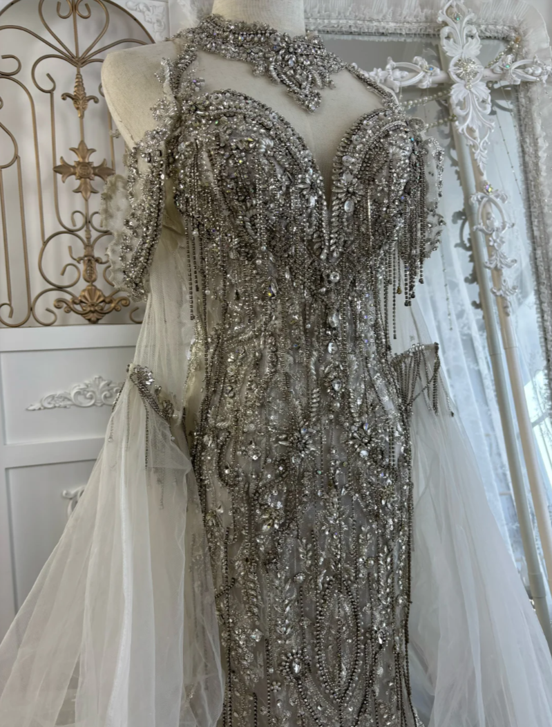 Glittering Long Sleeve Wedding Dress Halter Neck Beading Tassel Mermaid Bridal Dress GG7572