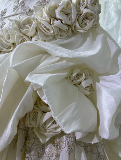 Romantic Strapless Sequins Wedding Dress Appliques Ruffles Mermaid Bridal Dress GG7574