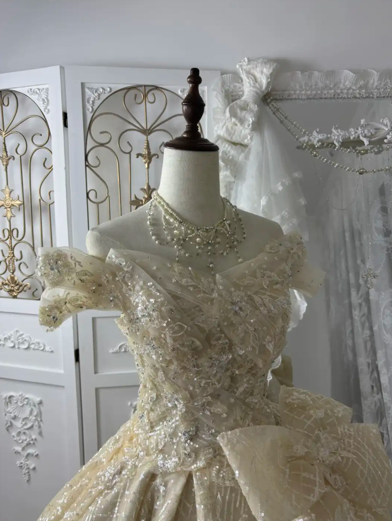 Shiny Off-Shoulder Ivory Wedding Dress Sequins Bow A-Line Bridal Dress GG7575
