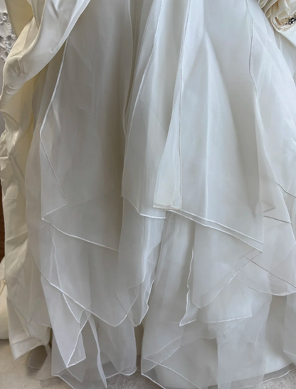 Sleek Beaded Spaghetti Straps Wedding Dress Flowers Ruffles Tulle Mermaid Bridal Dress GG7580