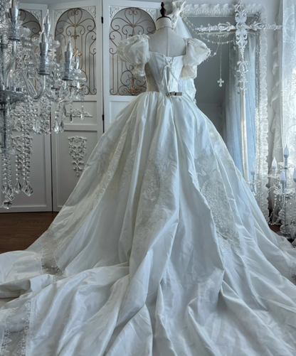 Romantic Square Neck Sequins Wedding Dress Short Sleeve Appliques A-Line Bridal Dress GG7581