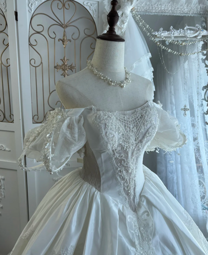 Romantic Square Neck Sequins Wedding Dress Short Sleeve Appliques A-Line Bridal Dress GG7581