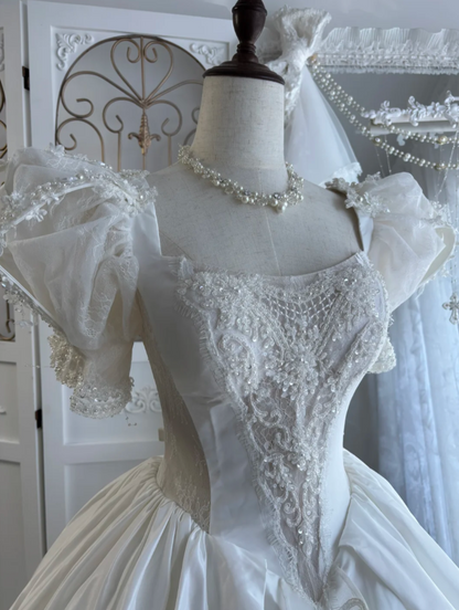 Romantic Square Neck Sequins Wedding Dress Short Sleeve Appliques A-Line Bridal Dress GG7581