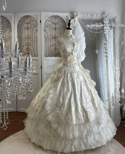 Chic Strapless Sequins Lace Wedding Dress Appliques Tiered Tulle A-Line Bridal Dress GG7582