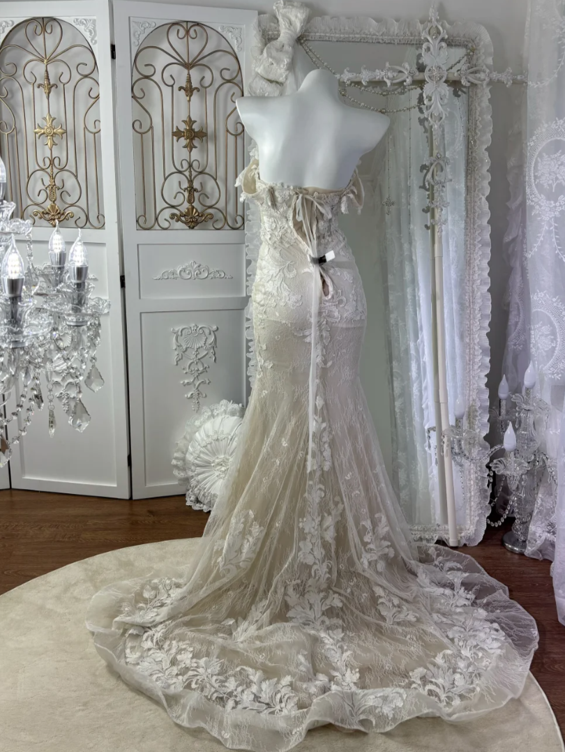 Classical Off The Shoulder Wedding Dress Appliques Sequins Mermaid Bridal Dress GG7586