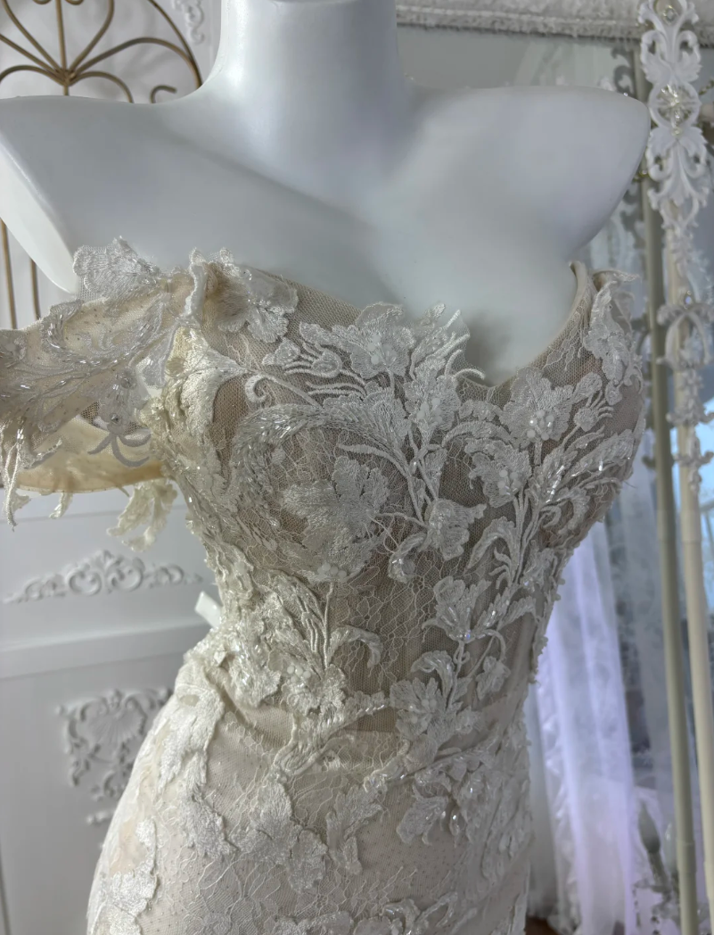 Classical Off The Shoulder Wedding Dress Appliques Sequins Mermaid Bridal Dress GG7586