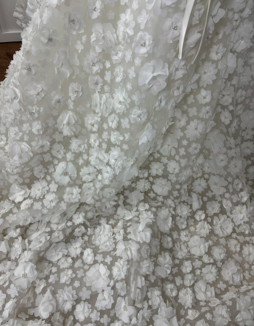 Graceful Strapless Ruffles Wedding Dress Appliques Sequins Mermaid Bridal Dress GG7598
