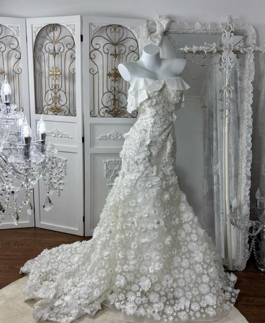 Graceful Strapless Ruffles Wedding Dress Appliques Sequins Mermaid Bridal Dress GG7598