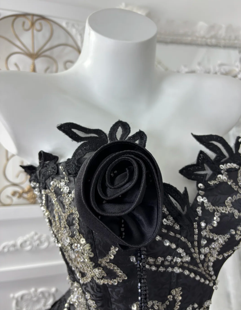 Gothic Strapless Black Prom Dress Sequins Ruffles A-Line Evening Dress GG7604