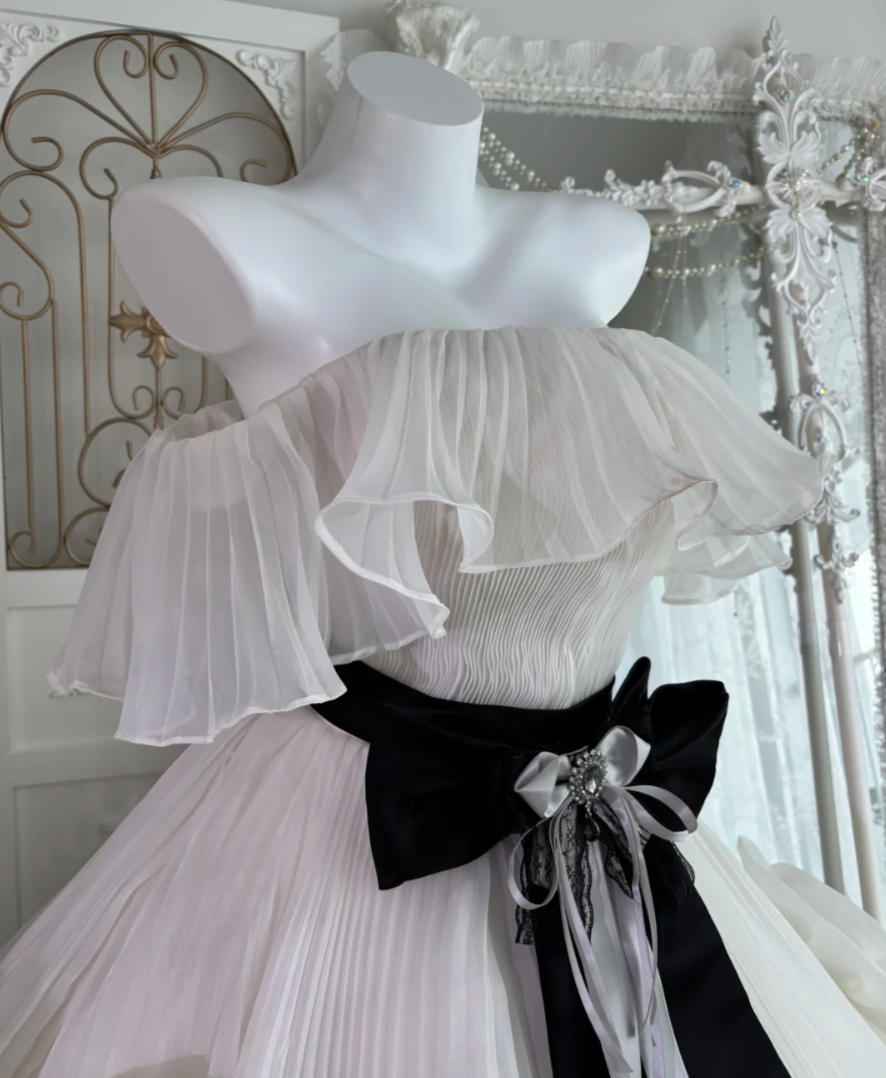 Vintage Off The Shoulder Wedding Dress Handmade Flowers Tulle A-Line Bridal Dress GG7609