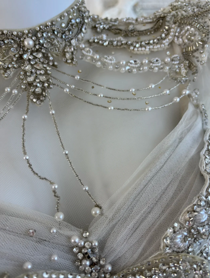Luxury Jewel Neck Beading Wedding Dress Long Sleeve Appliques A-Line Bridal Dress GG7610
