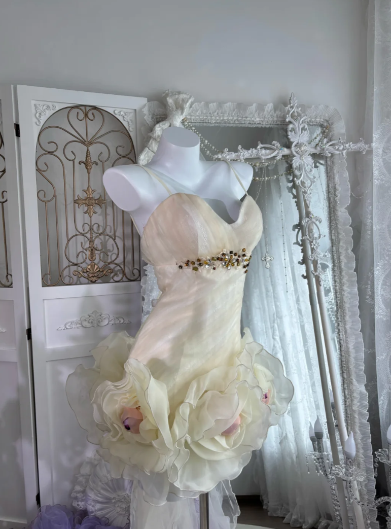 Lovely Spaghetti Straps Homecoming Dress Apricot Crystals Flowers A-Line Birthday Dress GG7618